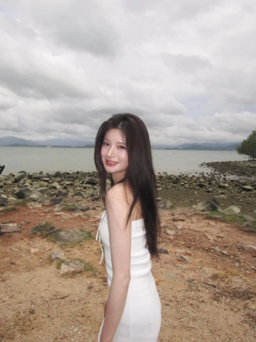 260517-yiren-v0-omesf9bq1x2h1.webp