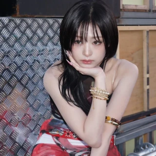 260522-ahyeon-weverse-update-v0-8ifccmzyap2h1