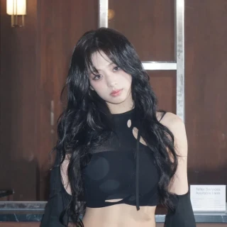 260522-ahyeon-weverse-update-v0-cbm1alzyap2h1