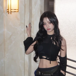 260522-ahyeon-weverse-update-v0-v1wehv2zap2h1