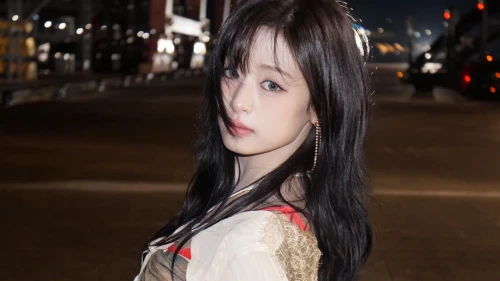 260522-ahyeon-weverse-update-v0-ylyyeozyap2h1.webp