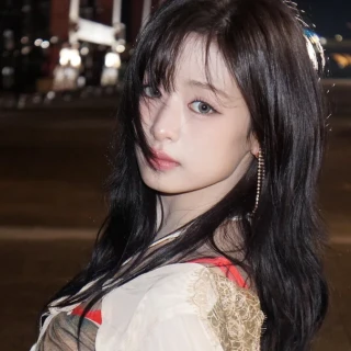260522-ahyeon-weverse-update-v0-ylyyeozyap2h1