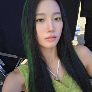 260522-kazuha-instagram-update-v0-yldz0ap8pp2h1