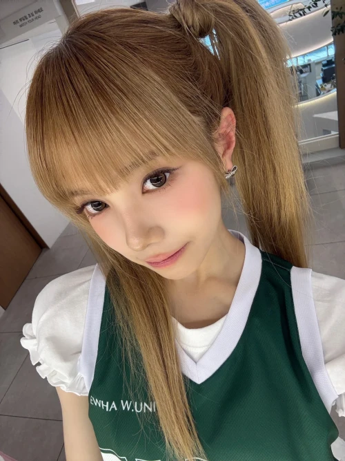 260522-mia-weverse-update-v0-y9wqps4cmv2h1.webp