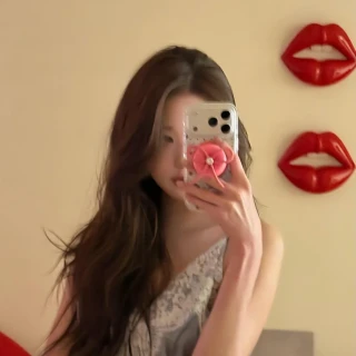 260522-wonyoung-instagram-update-v0-8yls9vfiim2h1