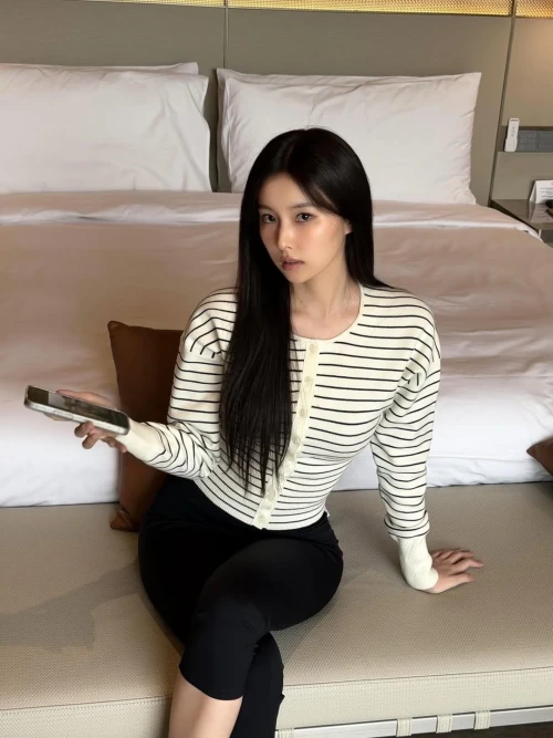 260523-hyewon-instagram-update-v0-fze4imgyaw2h1.webp