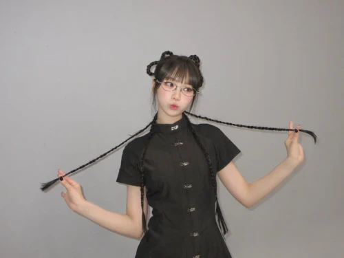 260523-kim-chaewon-instagram-update-v0-s0533n85fu2h1.webp
