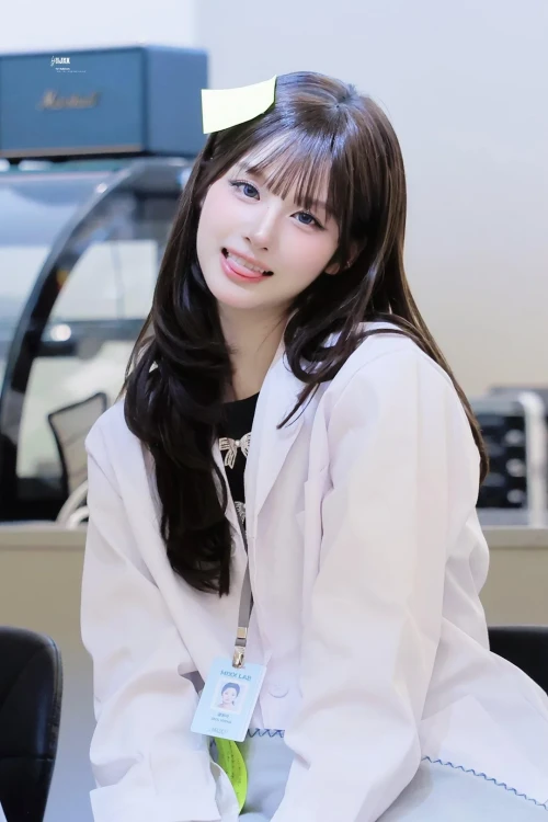 260523-sullyoon-v0-w274yghuxy2h1.webp