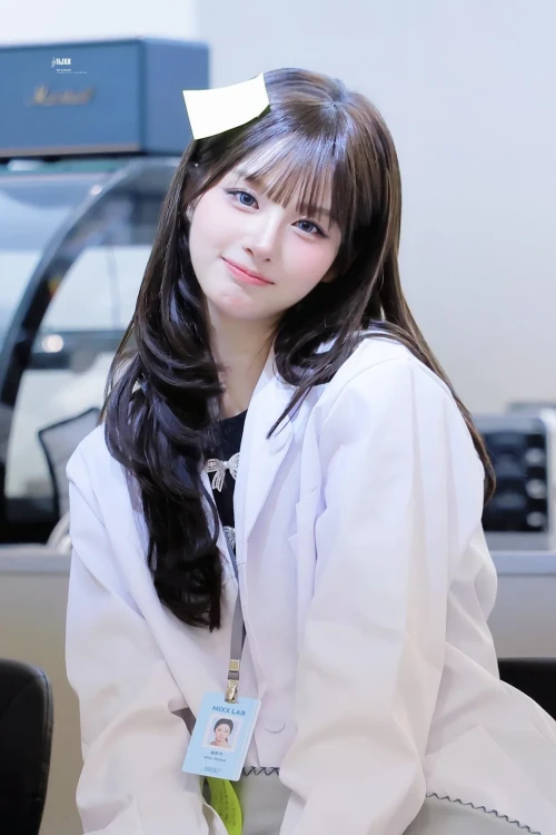 260523-sullyoon-v0-ynj1jjhuxy2h1.webp