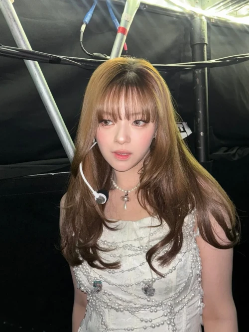 260524-jeongyeon-instagram-update-v0-824xxuokuy2h1.webp