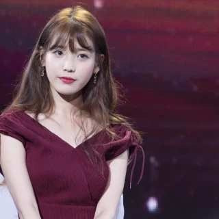 160827-iu-good-day-in-shenzhen-by-jerry-poon-v0-eu65xn97hq2h1