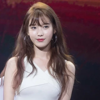 160827-iu-good-day-in-shenzhen-by-jerry-poon-v0-kdud38uuhq2h1