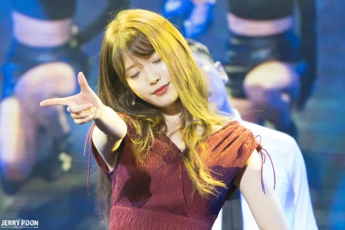 160827-iu-good-day-in-shenzhen-by-jerry-poon-v0-pt21qo97hq2h1.webp