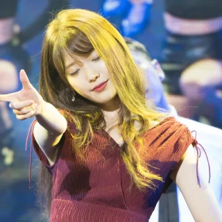160827-iu-good-day-in-shenzhen-by-jerry-poon-v0-pt21qo97hq2h1