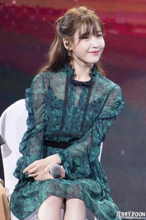160827-iu-good-day-in-shenzhen-by-jerry-poon-v0-r3cszbhvgq2h1.webp