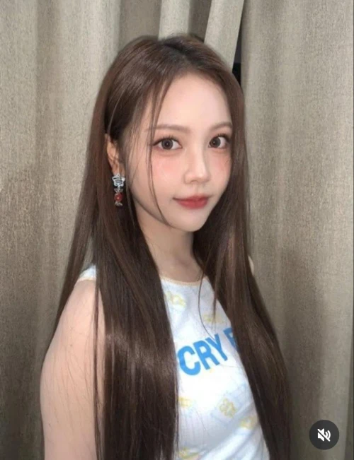 251205-carmen-instagram-v0-vlj67iz5s13h1.webp