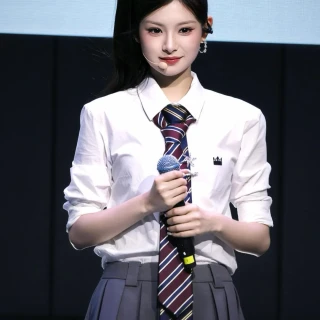 260516-yiren-v0-rhov3fhlg73h1