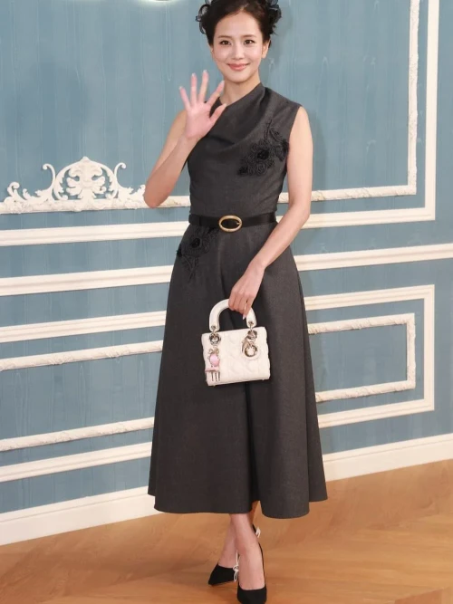 260521-jisoo-v0-5fsa73tubv2h1.webp