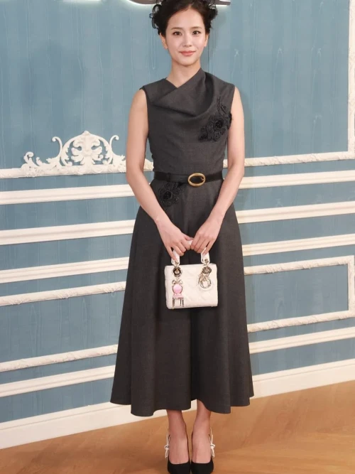 260521-jisoo-v0-bs75n1tubv2h1.webp