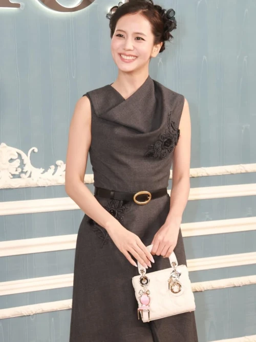 260521-jisoo-v0-d18fd3tubv2h1.webp