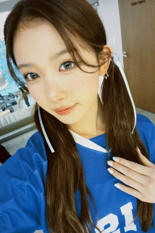 260521-kumi-weverse-update-v0-7n76gmthro2h1.webp