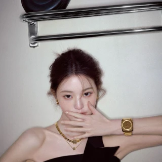 260521-wonyoung-esquire-korea-x-bvlgari-june-2026-issue-v0-5abp2qxhi23h1