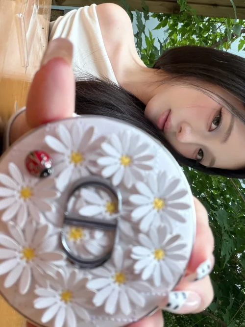 260522-jisun-ig-v0-41fjc83z1u2h1.webp