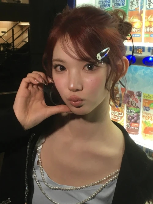 260522-jiwoo-weverse-update-v0-ezf0b8vpap2h1.webp