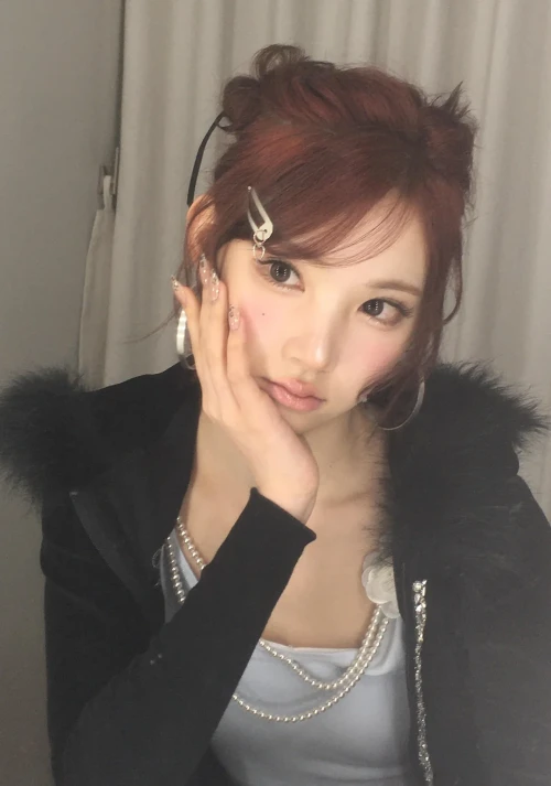 260522-jiwoo-weverse-update-v0-o7qiy6vpap2h1.webp