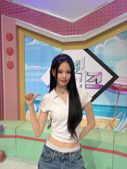 260522-kbs-music-bank-twitter-update-with-mc-jeemin-feat-mc-v0-wzprmca76o2h1.webp