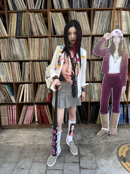 260522-kiiikiii-official-instagram-update-ft-haum-hello-v0-32t6lw3v5u2h1.webp