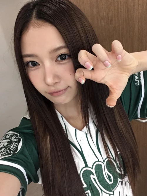260522-kumi-weverse-update-ft-mia-v0-tbdr0o6s4v2h1.webp