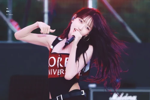260522-sooin-meovv-2026-korea-university-ipselenti-festival-v0-lyq28qpjjr2h1.webp