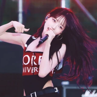 260522-sooin-meovv-2026-korea-university-ipselenti-festival-v0-lyq28qpjjr2h1