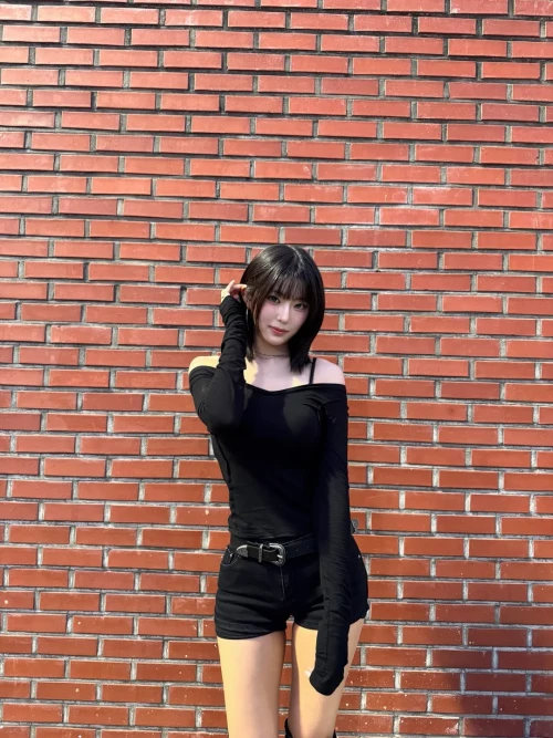 260522-yel-instagram-update-v0-ct07hjlwd63h1.webp
