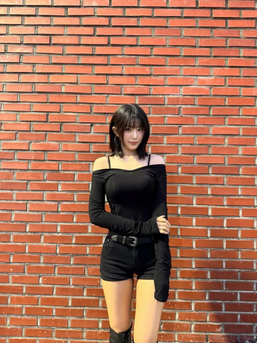260522-yel-instagram-update-v0-wg1niblwd63h1.webp