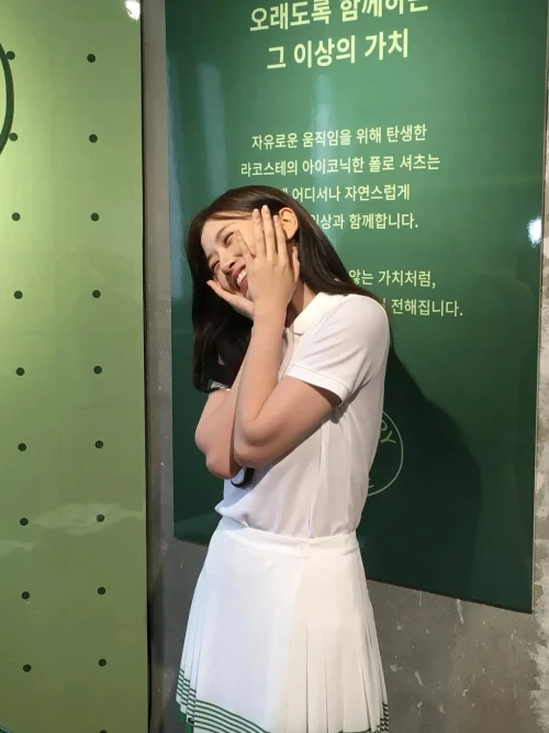260522-yujin-instagram-update-like-the-sunshine-of-may-v0-8ol2q24jfp2h1.webp