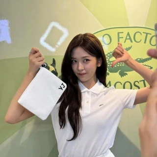 260522-yujin-instagram-update-like-the-sunshine-of-may-v0-ob1aj24jfp2h1