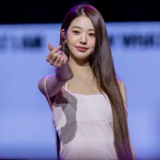 260523-wonyoung-v0-fnjec51ph93h1