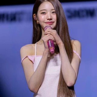 260523-wonyoung-v0-nizmx41ph93h1