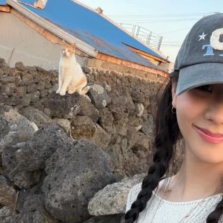260524-jisoo-ig-update-v0-iac4pdqlu33h1