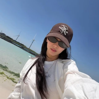260524-jisoo-ig-update-v0-p19g21lrm33h1