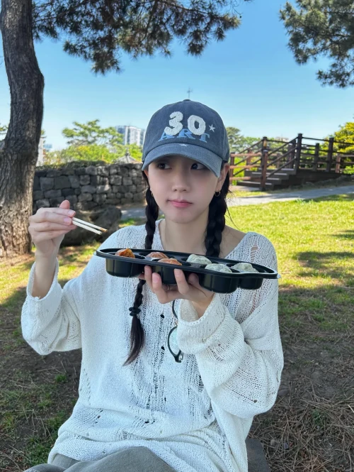 260524-jisoo-ig-update-v0-wwbxmlymu33h1.webp
