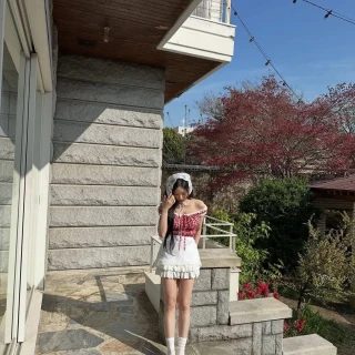 260524-jiwon-instagram-update-v0-1y71u3htz13h1