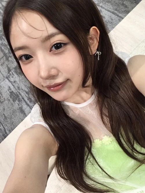 260524-kumi-weverse-update-v0-hnafblvky53h1.webp