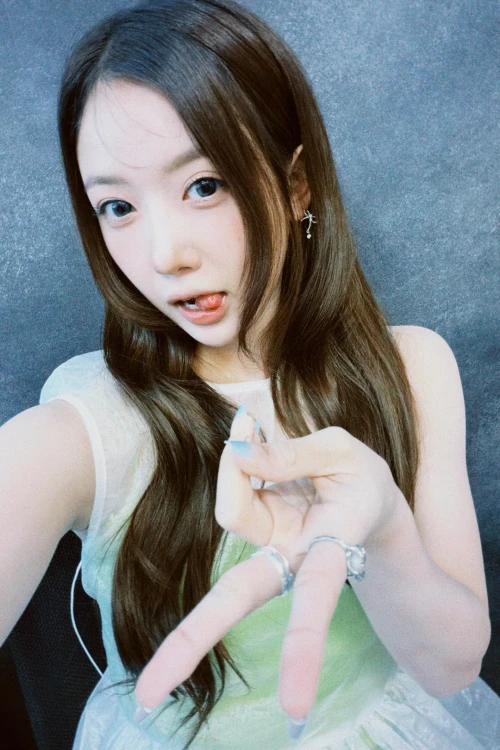 260524-kumi-weverse-update-v0-tsx2vjqky53h1.webp