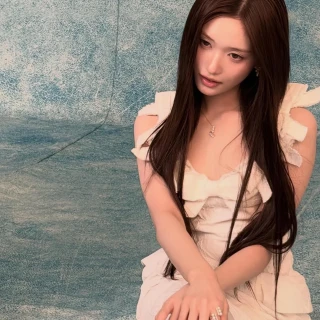 260524-leeseo-instagram-update-2-v0-r9h0qt42613h1