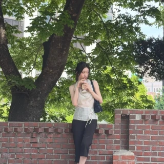 260525-chaeryeong-instagram-update-v0-2ij6we78g83h1