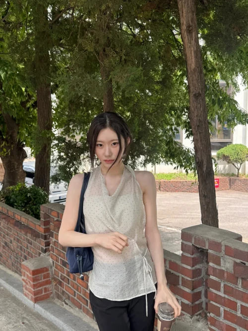 260525-chaeryeong-instagram-update-v0-jvfhlz28g83h1.webp