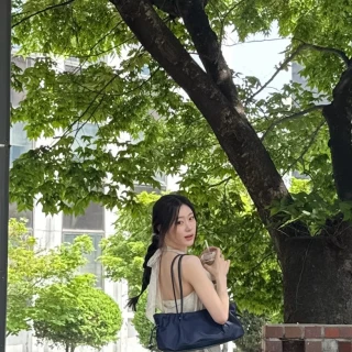 260525-chaeryeong-instagram-update-v0-ncnetbr8g83h1